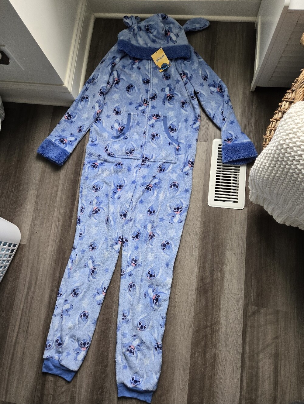 NWT Disney Lilo & Stitch One-Piece Hooded Fuzzy Pajama Onsesie